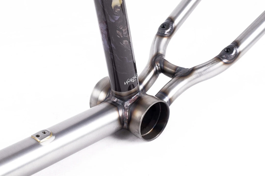 FRAMES Cult Walsh Frame 4 FRAMES Cult Walsh Frame