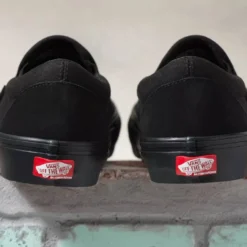 Vans Skate Slip On Shoes - Black/Black 8 Vans Skate Slip On Shoes - Black/Black